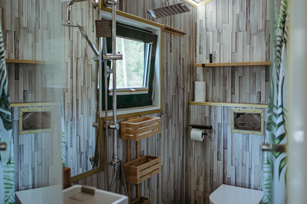 Herbals - Tree&Lake Houses With Bath, Sauna, Bikes, Motorboat Mielno  Ngoại thất bức ảnh