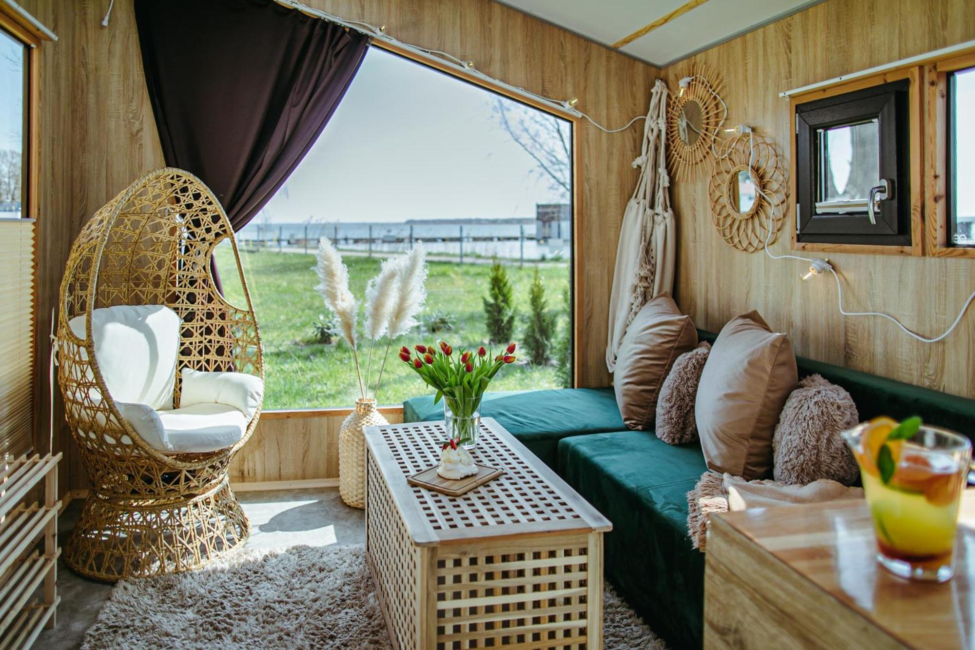 Herbals - Tree&Lake Houses With Bath, Sauna, Bikes, Motorboat Mielno  Phòng bức ảnh